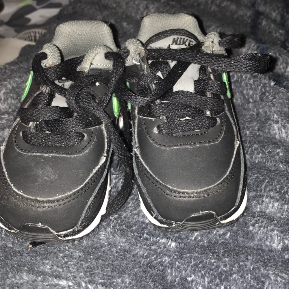 Baby shoes